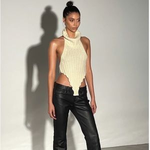 Local European cropped sweater top